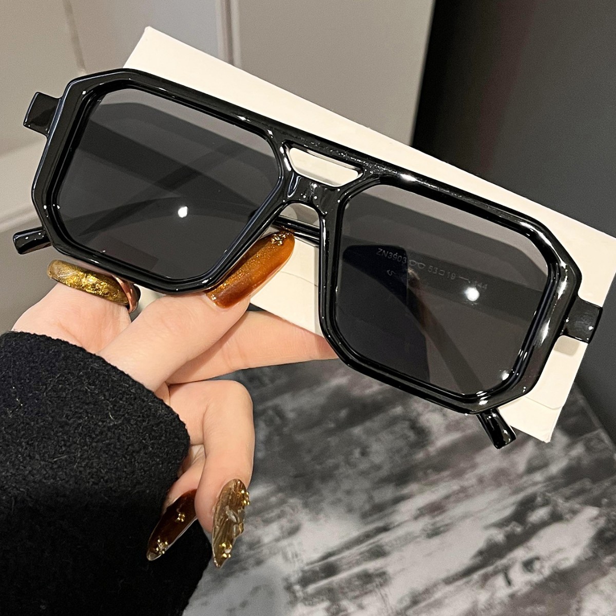 New Retro Square Double Beam S - Uv Resin recension och pris